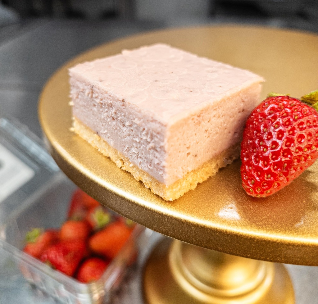 low-carb-protein-cheesecake-bars-high-pr-3.jpg