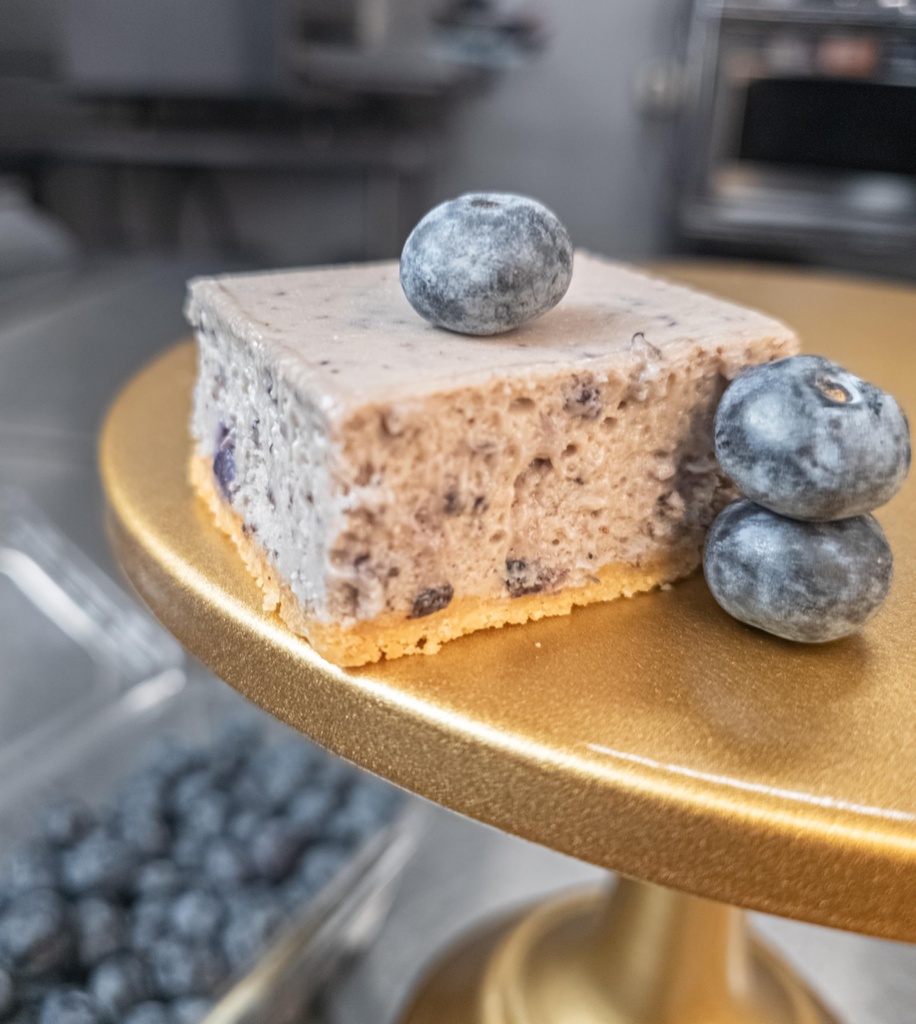 low-carb-protein-cheesecake-bars-high-pr-3.jpg