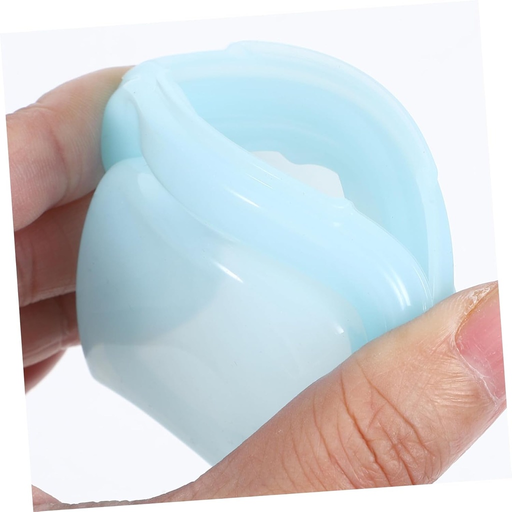 cute-pill-box-small-pill-holder-silicone-3.jpg
