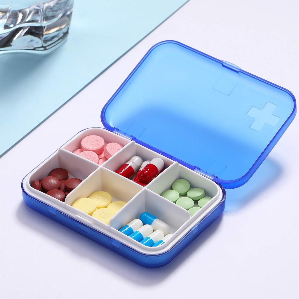 portable-pill-organizer---slim-pill-box--2.jpg