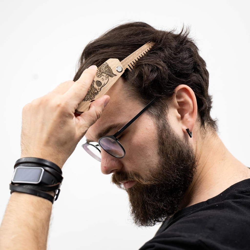 enjoy-the-wood-beard-comb-for-men-foldin-5.jpg