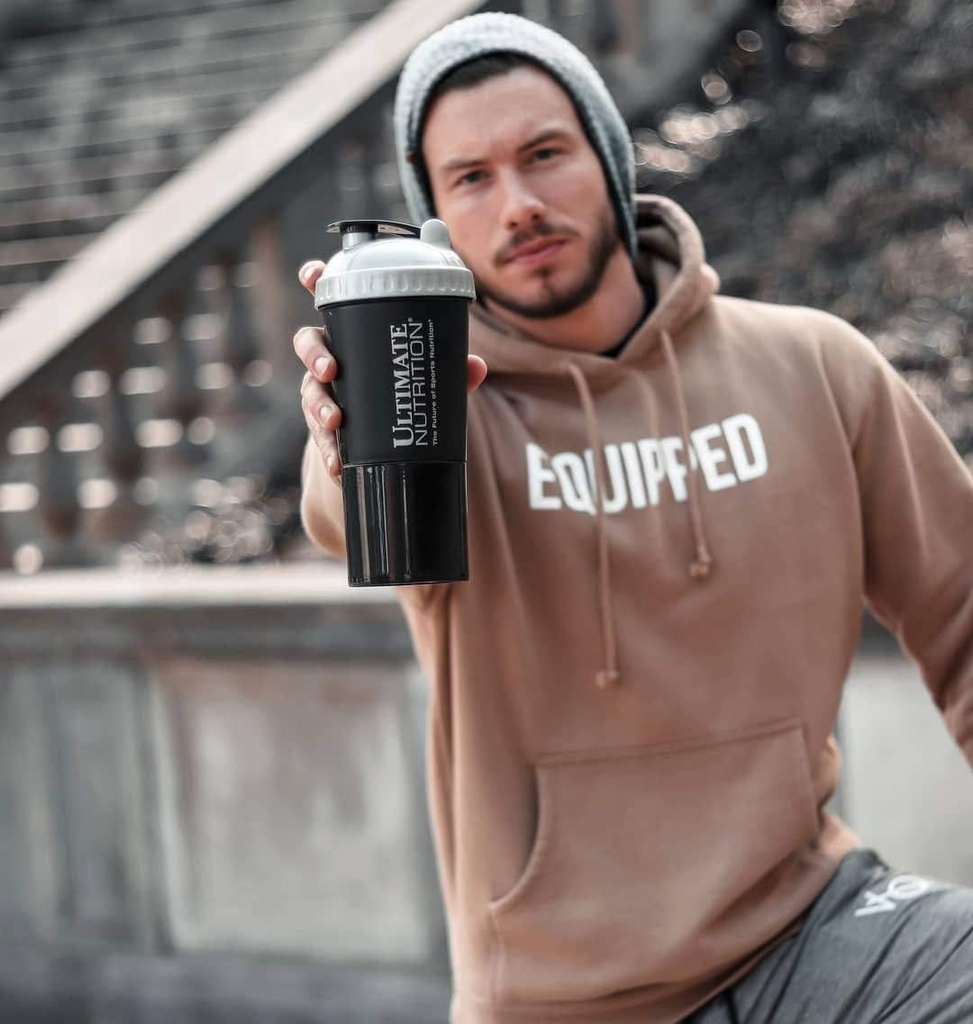 ultimate-nutrition-filtered-shaker-bottl-3.jpg
