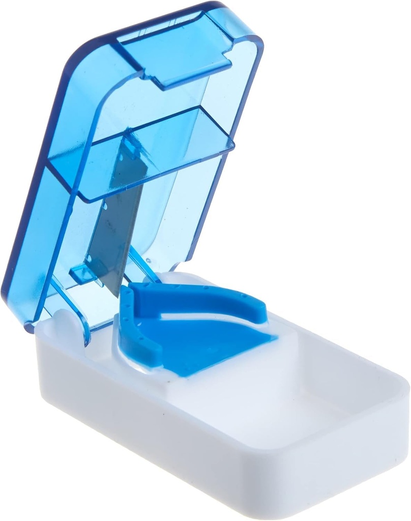 EZY DOSE Pill Cutter og Splitter, Daglig brug, Sikker Cut piller, Vitaminer og tabletter, Nøjagtig og nem skæring, Kompakt Design, Rustfrit stål Blade, Rejser Sized, Farve kan variere, BPA Free