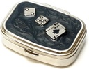 9338 Rektangulær Lille Pill Box Organizer Black Silver Poker & Dice Kvinder rejse Pill sag Purse Pocket Container Daglig Portable Medicin Vitamin Box Medicin supplement Mini Storage