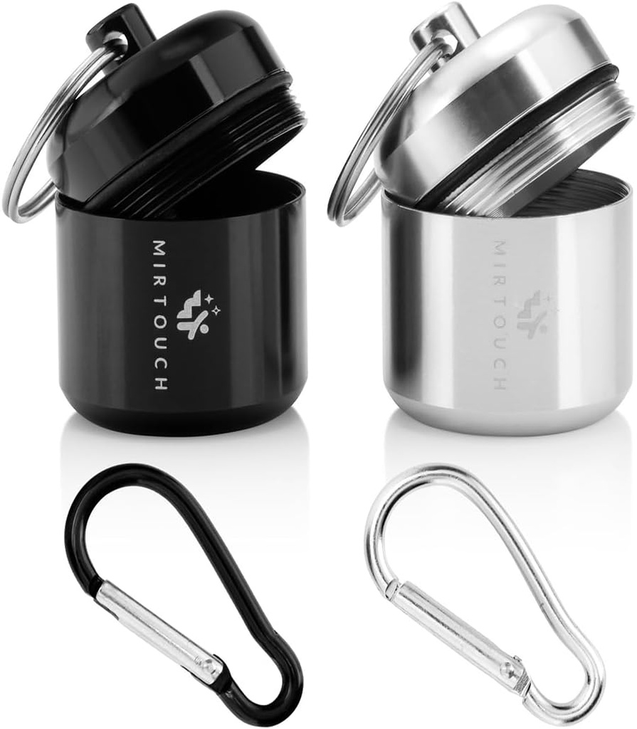 Bærbar Keychain Pill Holder Case - Discreet vandtæt Mini Pill Container Carrier med stærke carabiers til Pocket Purse Travel Tasker - Aluminium Alloy Pill Fob Box til medicin smykker - 2 Pack