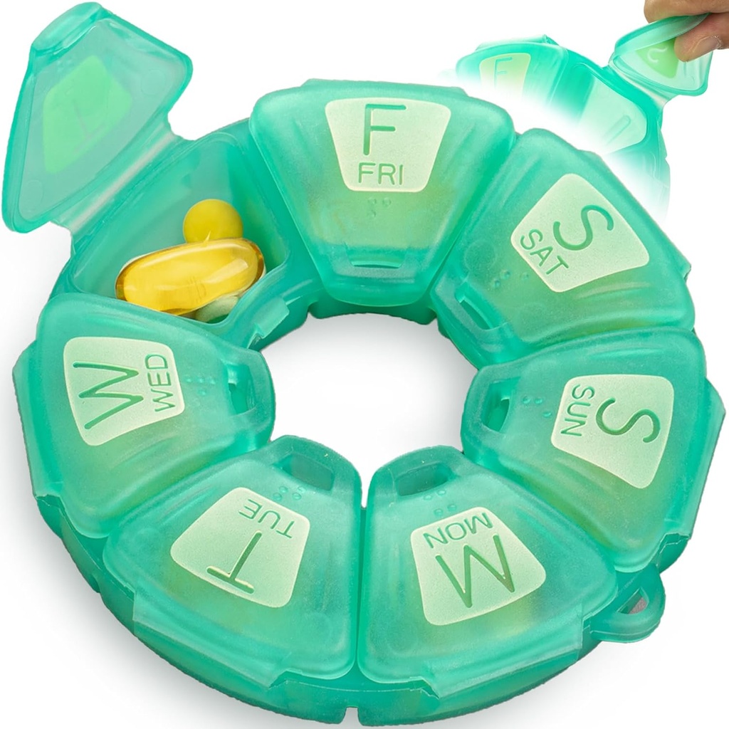 Round Weekly Pill Organizer, TPU Rubberized, Travel Pill Container 7 Dag, med 7 store kompartmenter, Great for daglige vitaminer & kosttilskud, Cute Pill Case med store bogstaver og braille (grøn)