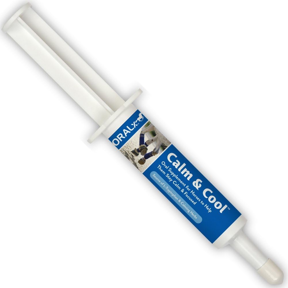 Oralx rolig og cool for heste. Calming Paste Formuleret med L- Tryptophan & Herbal Ekstrakter. Hjælper med at bevare roen, fokuseret komposition under events og transport. Easy- Dosisslange. Fremstillet i USA