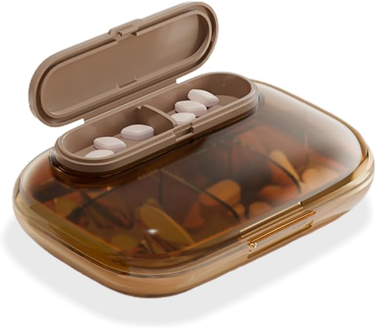 Lille 7 dages pillekasse, Compact Weekly Vitamin Box, Portable Travel Pill Dispenser, Stilfulde Medicin & Kosttilskud Organizer (Brown)