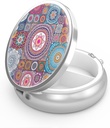 Pill Box 3 Segment Lille Pill Case, Portable for Pocket eller Purse Pill Organizer Pill Container Holder til at holde vitaminer, medicin, fiskeolie og kosttilskud (Mandala Cartoon)